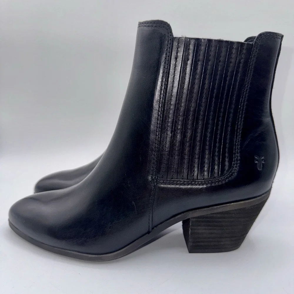 Frye Sandra Boots Women's Size 8.5 Black‎ Leather Bootie